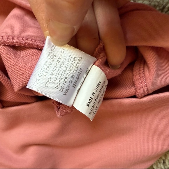 Ryderwear women's pink cropped zip-up hoodie - Picture 6 of 6